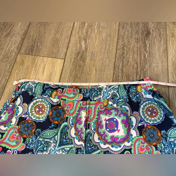 Jude Connally Vibrant Paisley Shorts - Picture 5 of 8